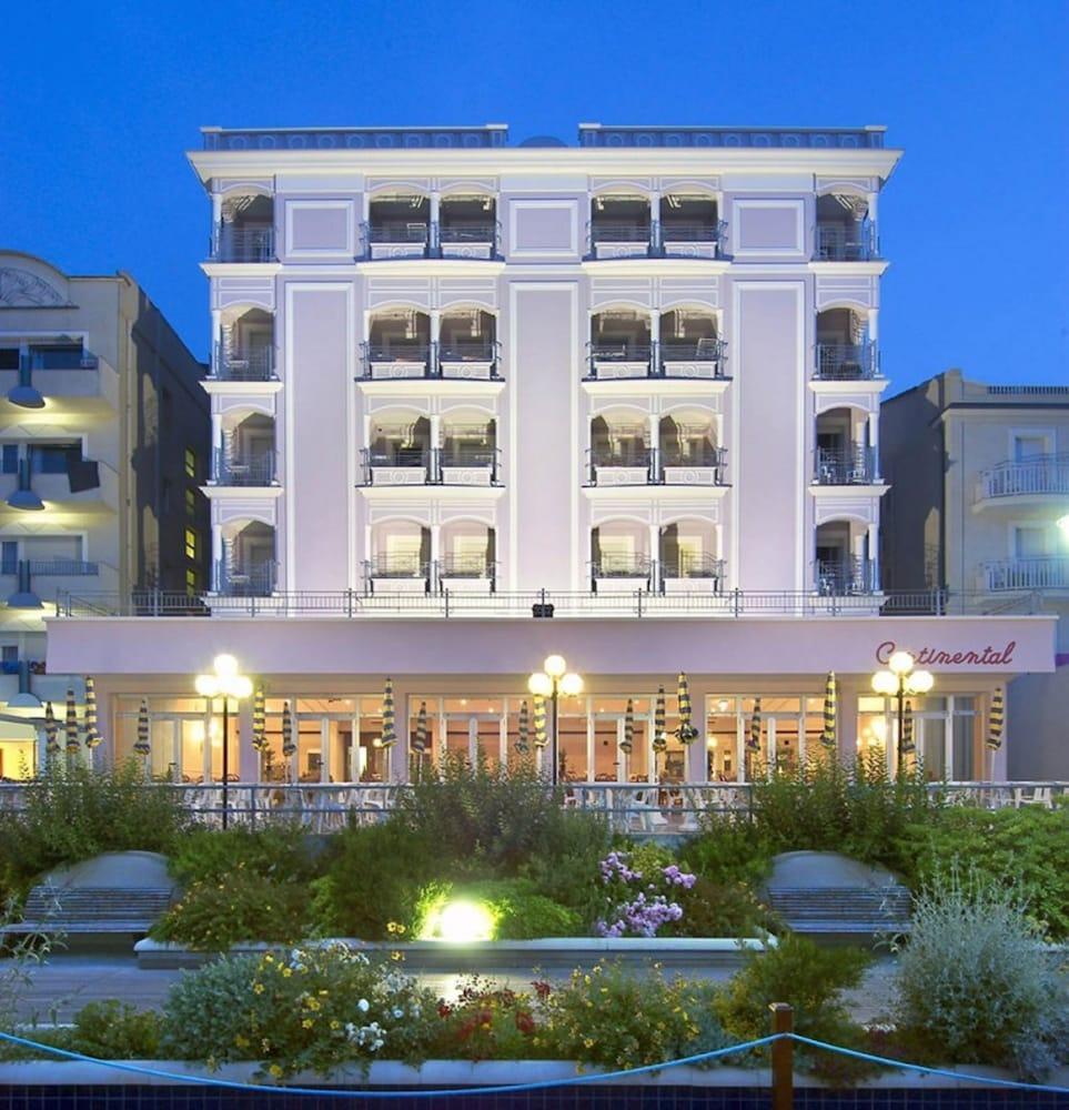 Hotel Continental Cattolica Exteriér fotografie