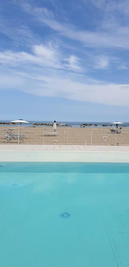 Hotel Continental Cattolica Exteriér fotografie